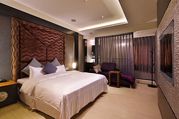 台南汽車旅館-布拉格汽車旅館